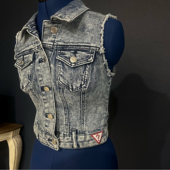 Guess jean vest size S - Picture 4 of 4